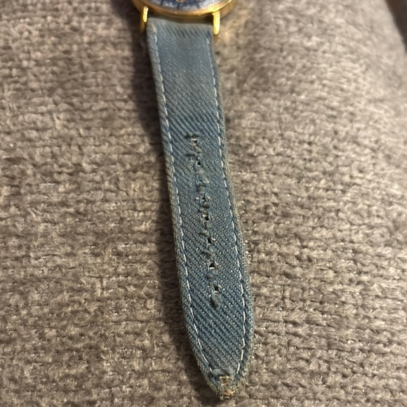 Vintage Snoopy Blue and Gold Watch with denim Leather Strap - Picture 4 of 7